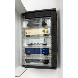 N From the Vault - CSX 5-Car Set #1 with Locomotive